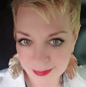 Meet your Posher, Robin